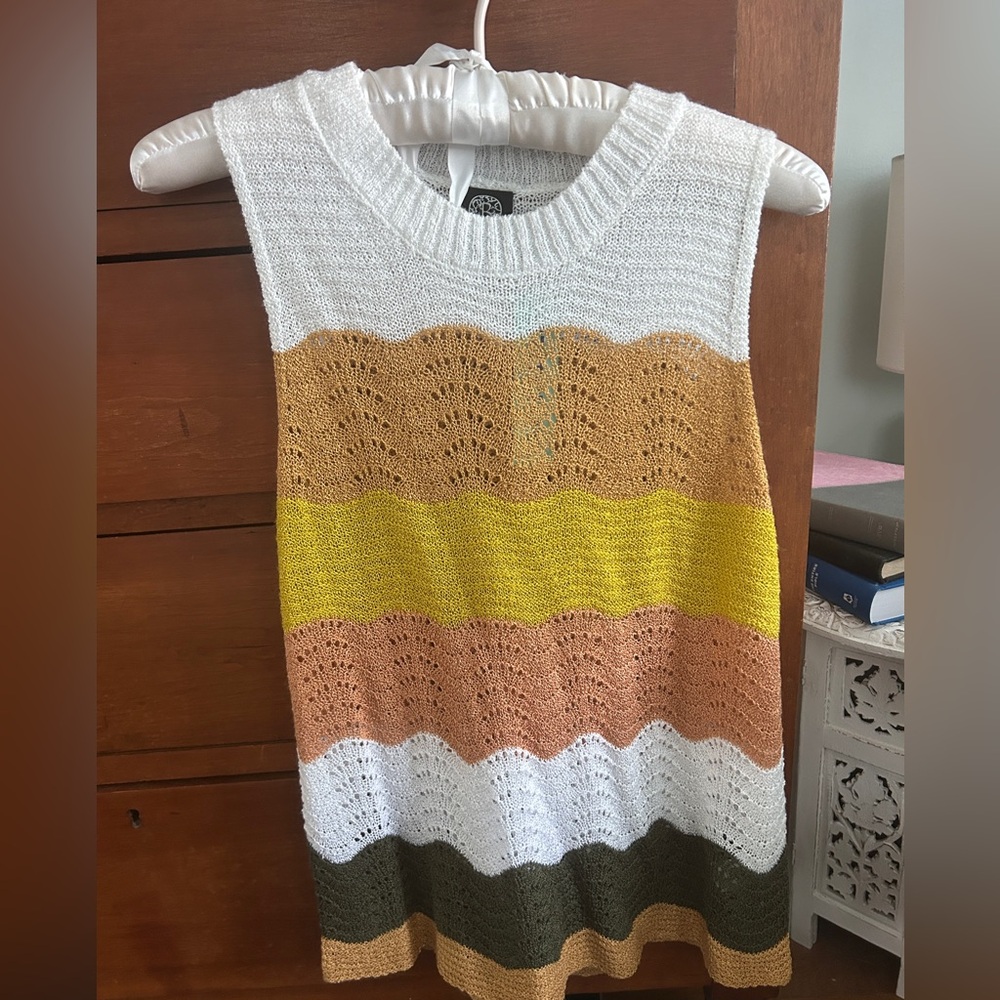 NWT BOBEAU sleeveless sweater